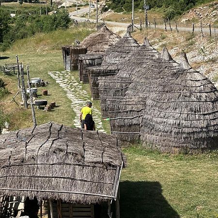 Camping Lekdushi - Shehu Hotel Tepelene Exterior foto